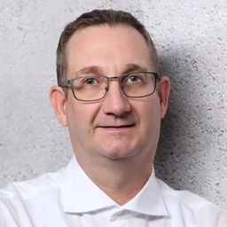 Dr. Jens Usebach