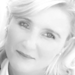 Melanie Schwenke- Hall