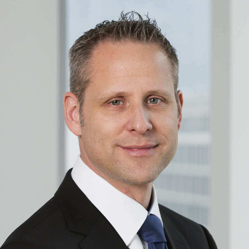 Simon Derron Leiter Broker Center DCH Basler Versicherungen