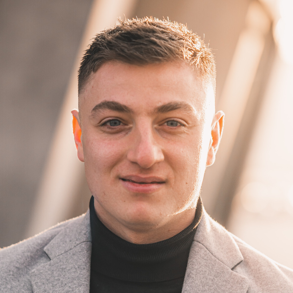 Burak Ardic Bachelorand Porsche AG XING