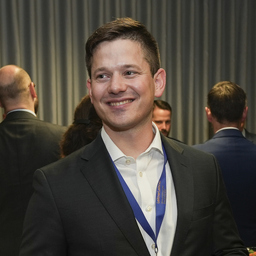 Dr. Sebastian Pribas