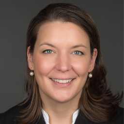Dr. Julia Geide
