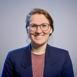 Dr. Julia Hartmann