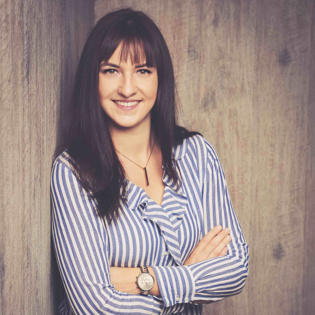 Carina Zeh - Mitarbeiter im Produktmanagement - ALUKON KG | XING