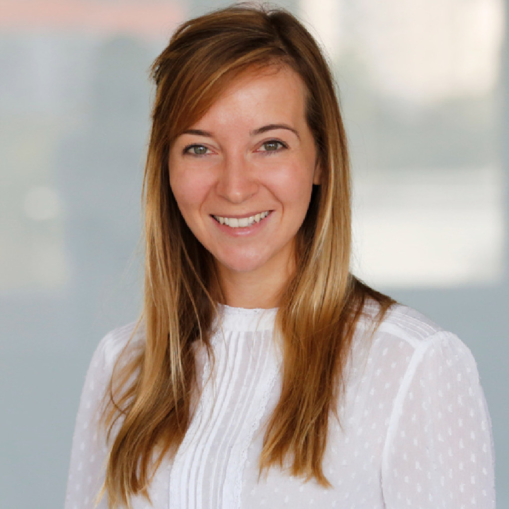 Jennifer Gärtner Senior Expert Compliance Communications Robert