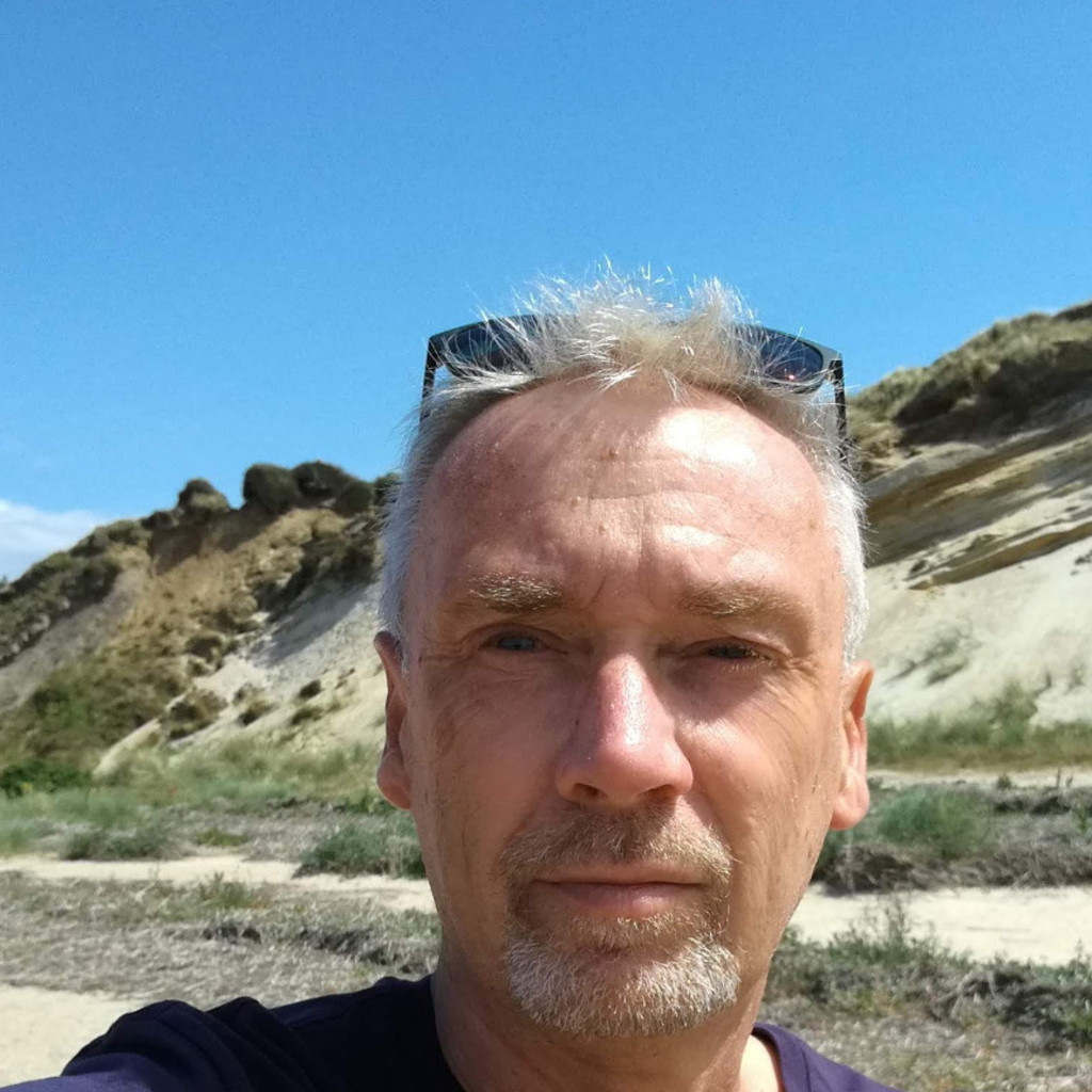 Andreas Elias Assistant Sales Support & Administration, Corporate