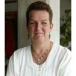 Yvonne Arnst