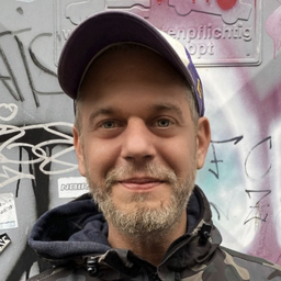 Simon Bach