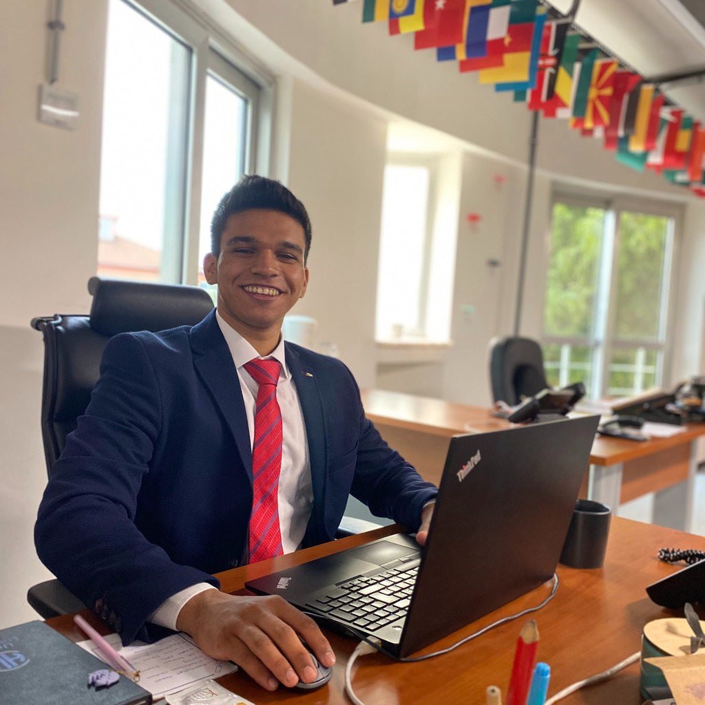 Al Zubair Abdu Rahiman Market Research Analyst Anaum International