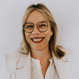 Claudia Schmitz-Peiffer