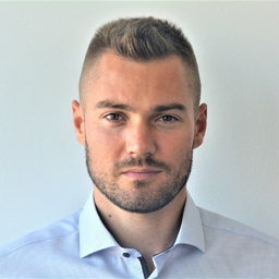 Dr. Peter Holicza
