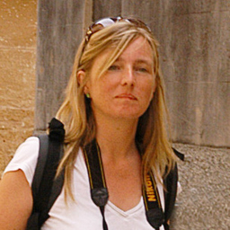 Manuela Roshoff