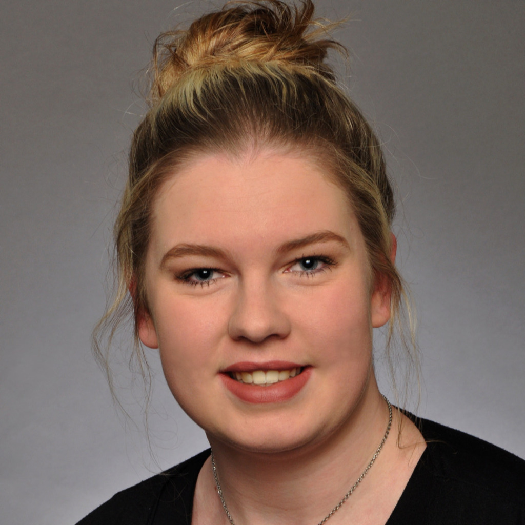 Lea Czarnetzki - Assistant Front Office Manager - Radisson Blu Hotel ...