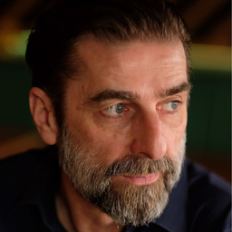 Klaus J. Schmidt