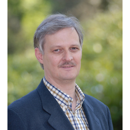 Dr. Manfred Huppertz