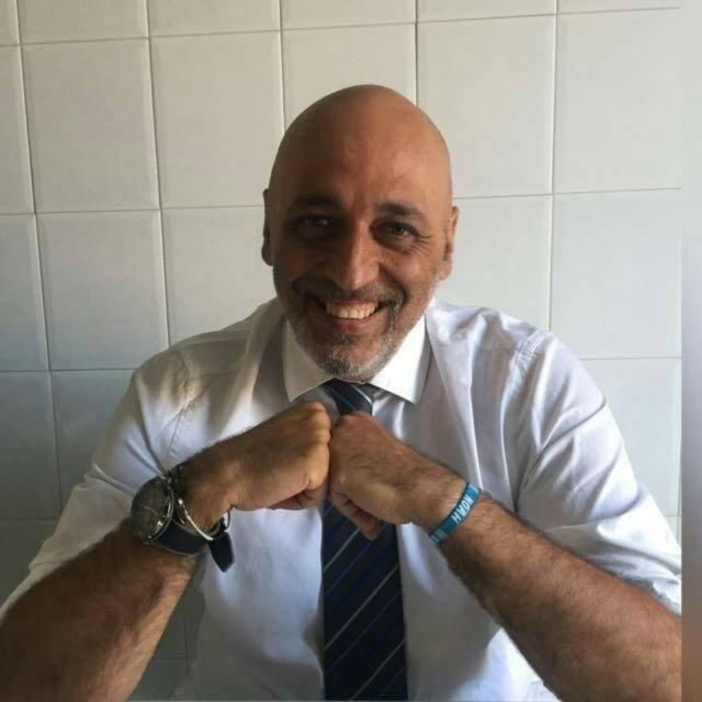 Luigi Del Giacco Sales&Marketing Director Swiss&wegman XING