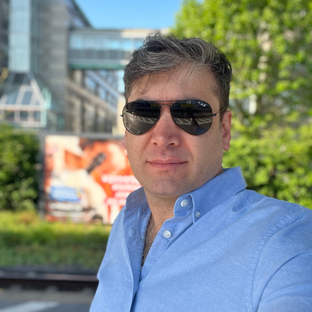 Mehdi Karimi Network Administrator Orange XING