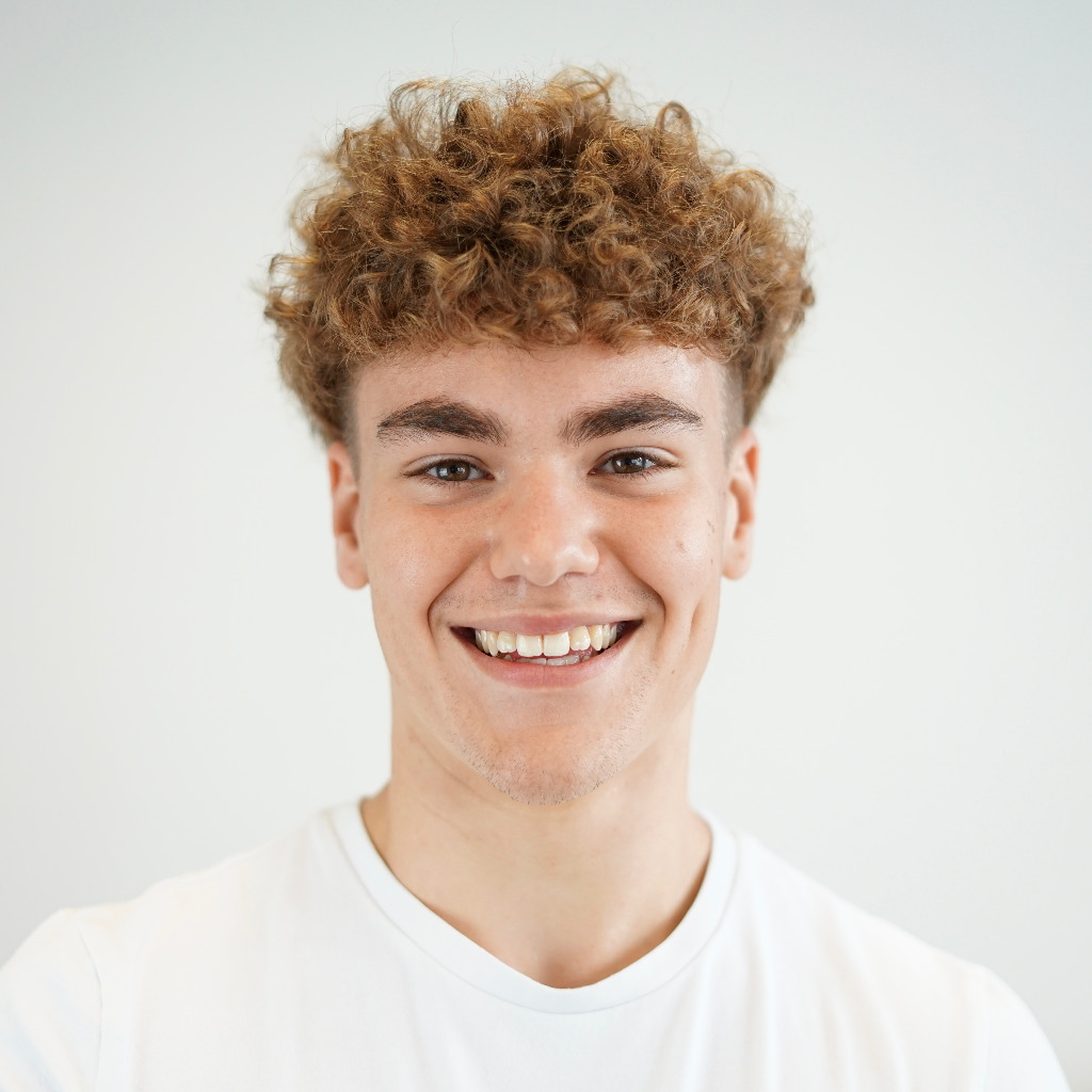 Robin Paul Digital Media Leuphana Universität Lüneburg XING