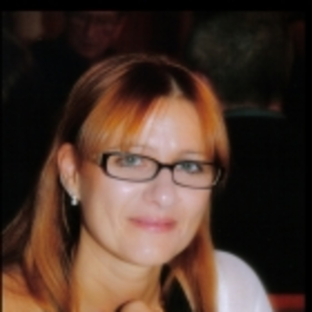 Daniela Izer Reporting & Assistance Director Quality & HSE North