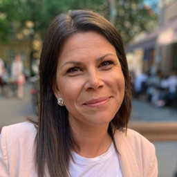Caroline Volkmer