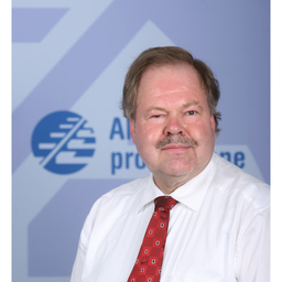 Karl-Peter Naumann