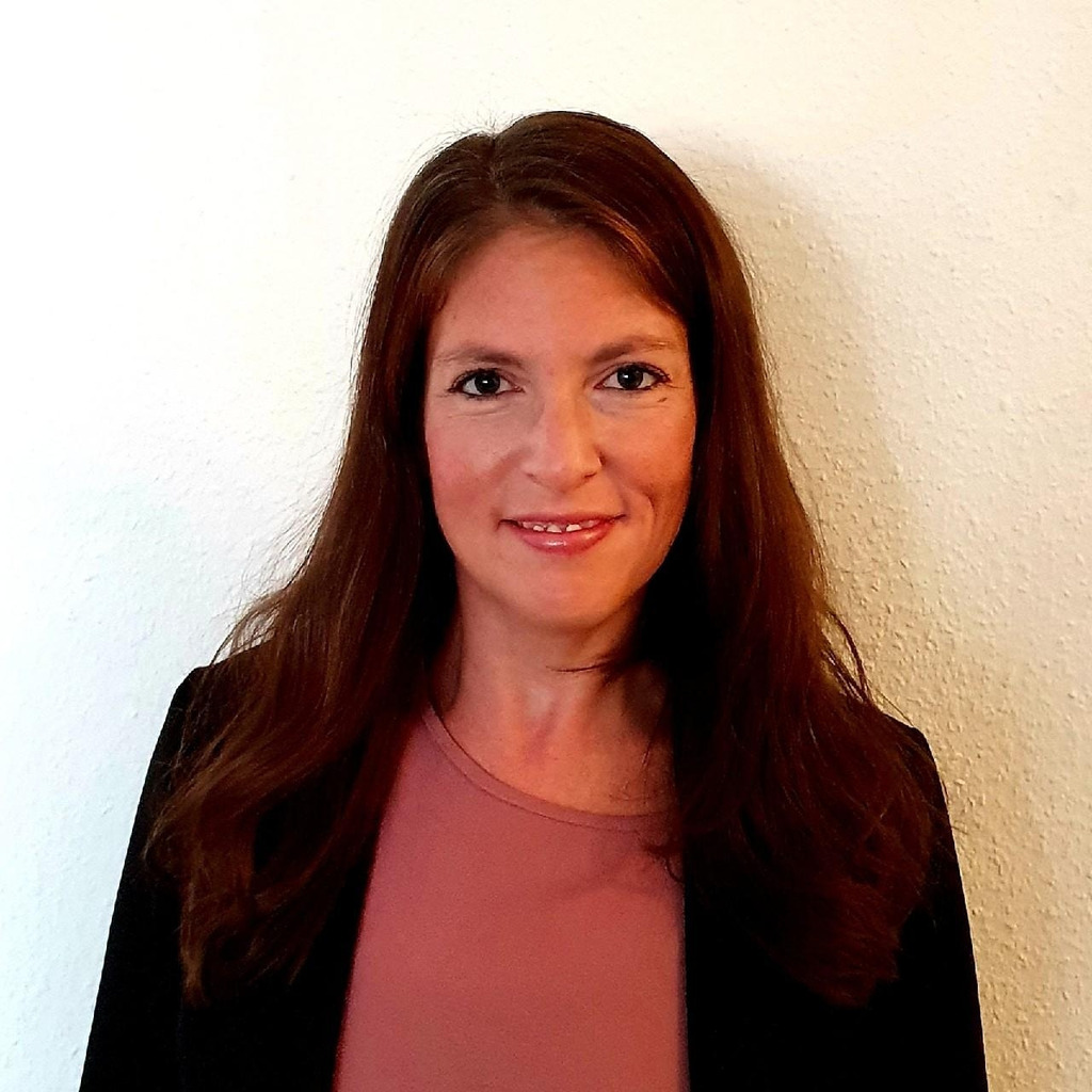 Daniela Hirsch Associate Director AEW XING daniela-hirsch-associate-director-aew-xing