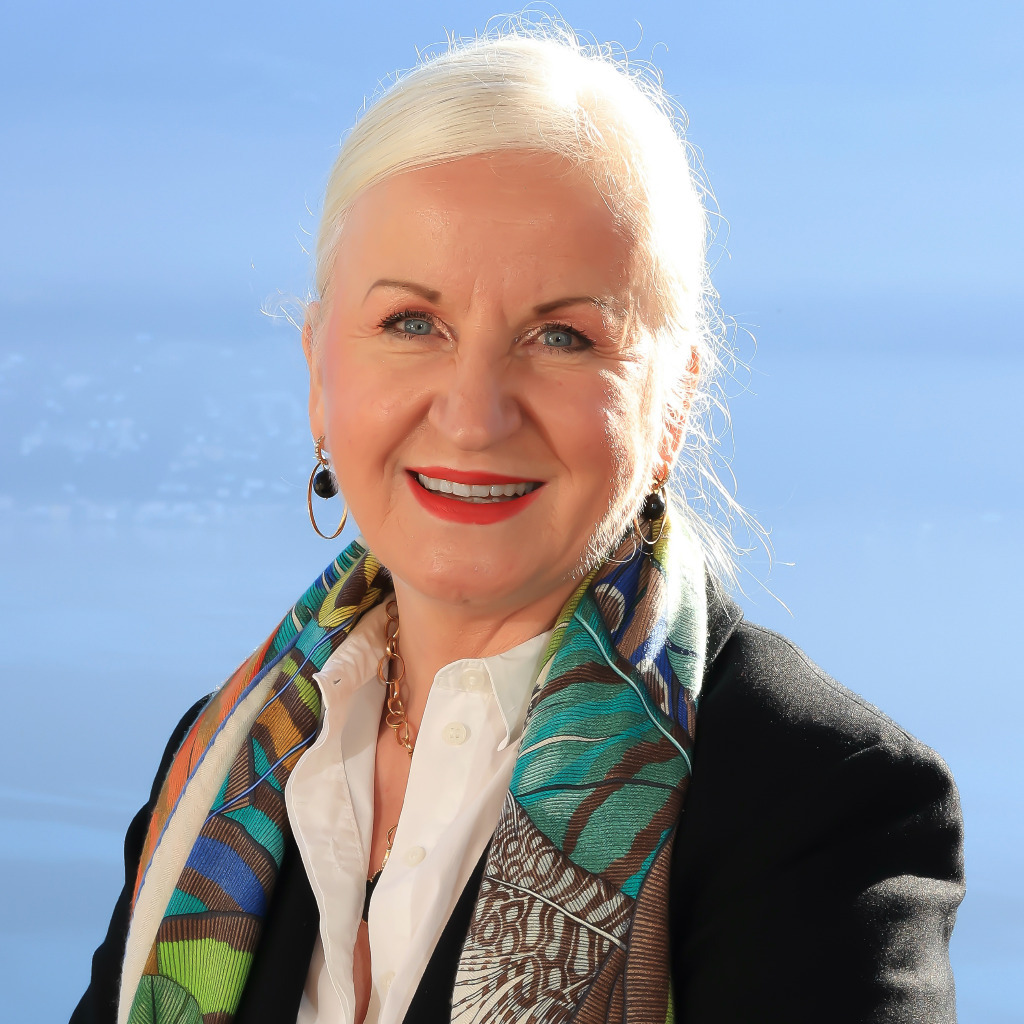 Ines Zimmermann Selbständige Immobilienmaklerin RCT SA Zimmermann Immobilien Consulting XING