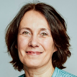 Dr. Claudia Lange