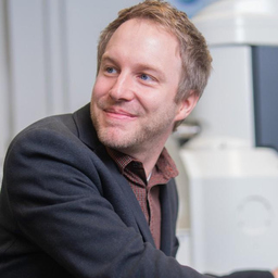 Dr. Christopher Neun
