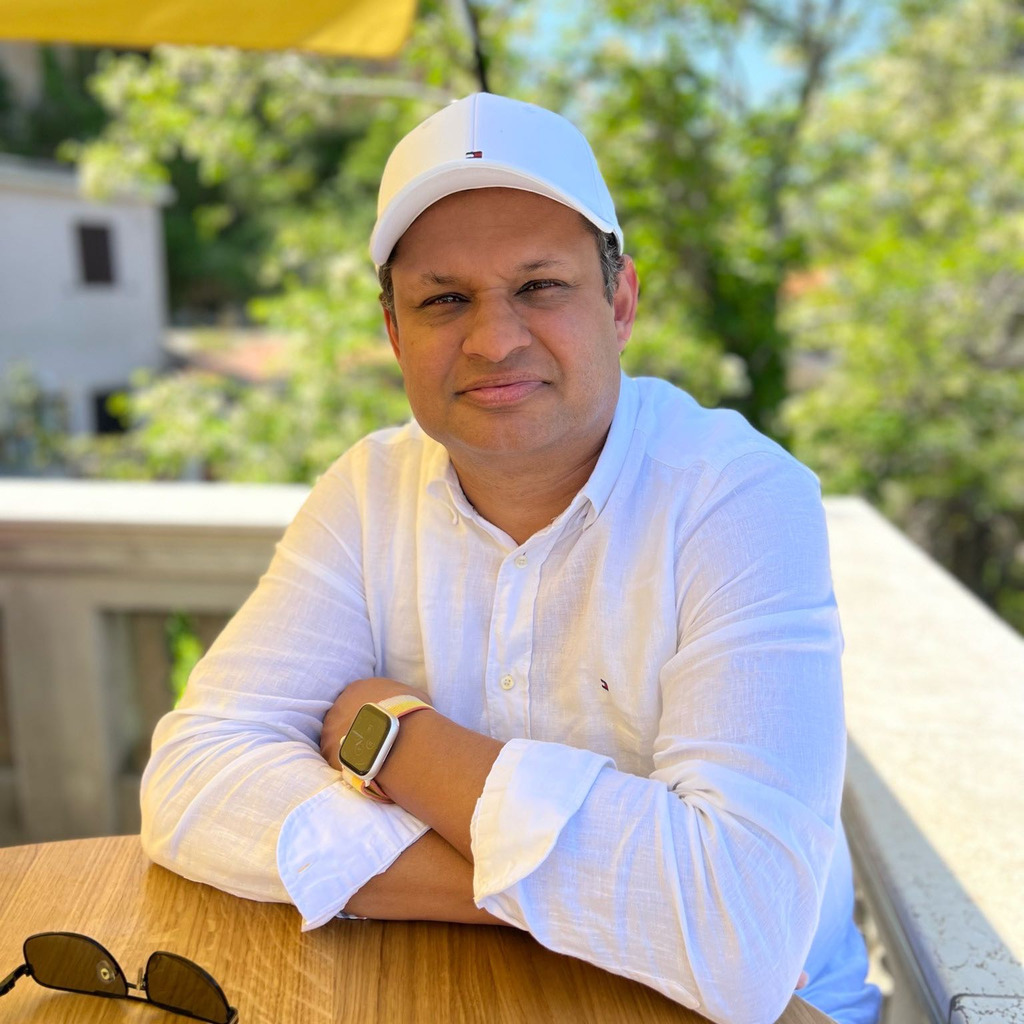 Alexander Ramseier Senior business analyst and process and