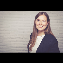 Laura Schade