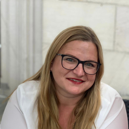 Andrea Fingerhut