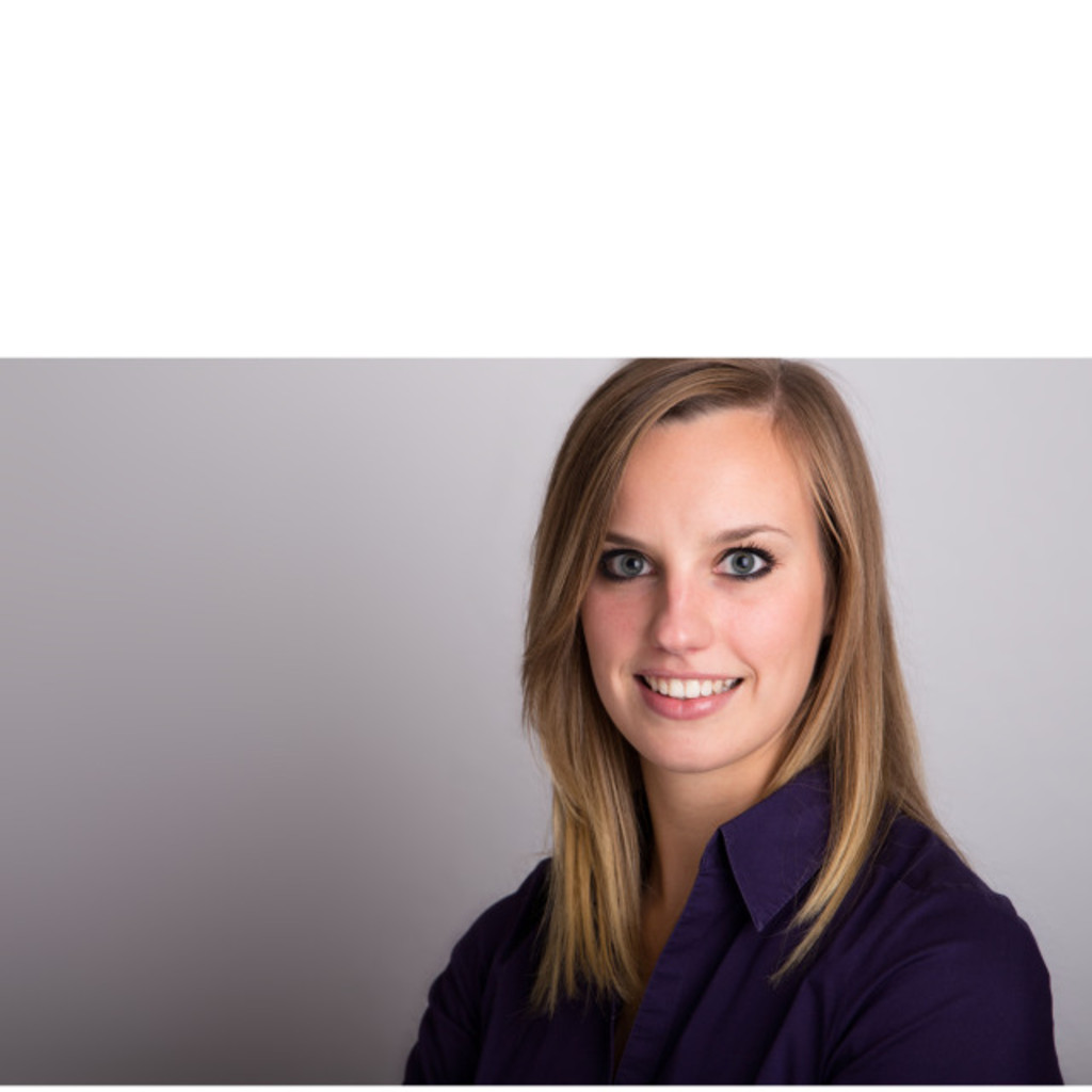 Lena Lenz Immobilienmanagerin Parfümerie Douglas XING