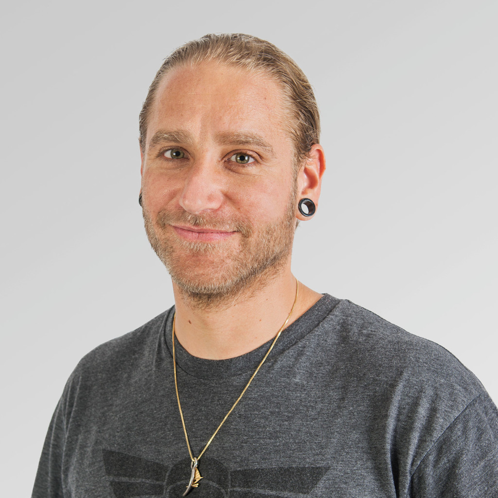 Daniel Dux Head of Front End Solutions Development SG / Member of