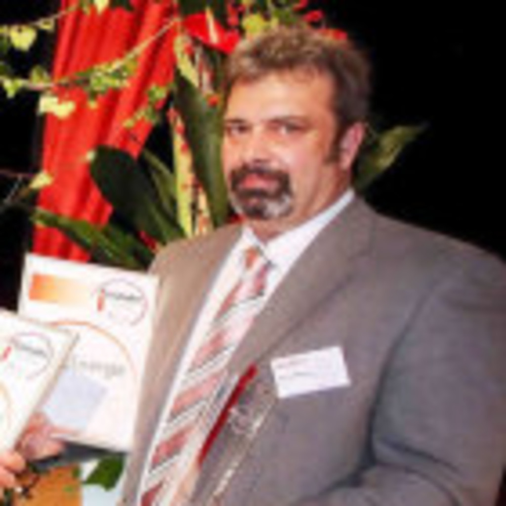 Michael Mathes SolarPhotovoltaikREINIGUNGmit dem