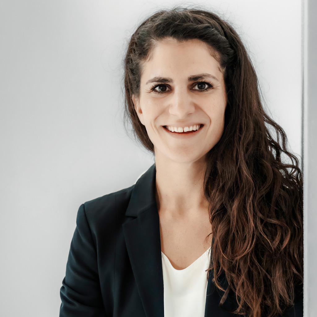 Social Media Profilbild Theresa Khoury Augsburg