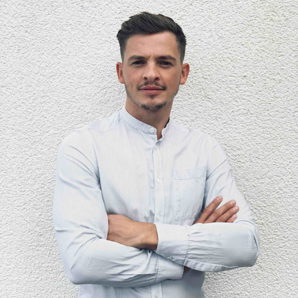 Dennis Leschke Staatlich geprüfter Maschinenbautechniker DAA