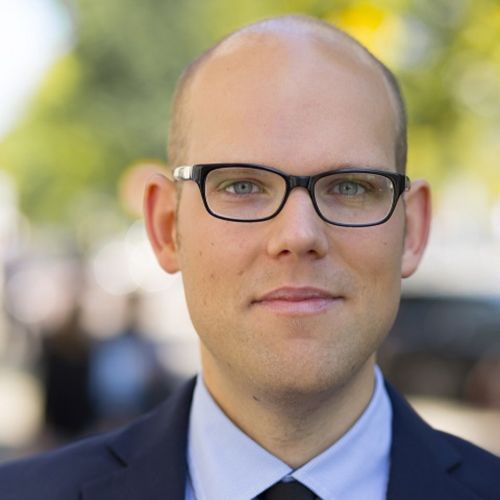 Pieter van der Ploeg Transaction Lawyer Freshfields Bruckhaus