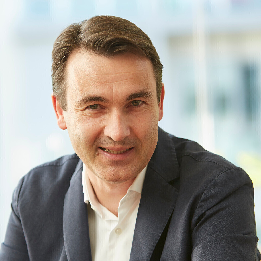 Dr. Alexander Zach Senior Vice President, Global Head Market Access