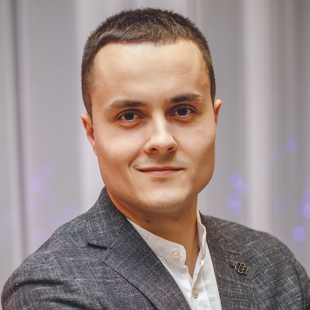 Artem Semenko - Chief Executive Officer (CEO) - DigitalSuits | XING