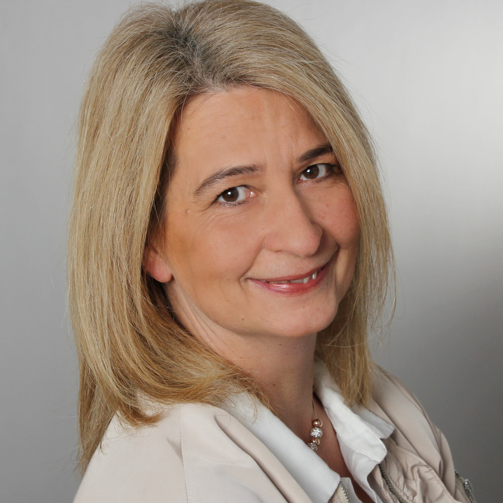 Birte Hencke HRManager Leuchtturm Gruppe XING