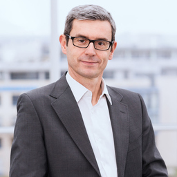 Dr. Oliver Lang