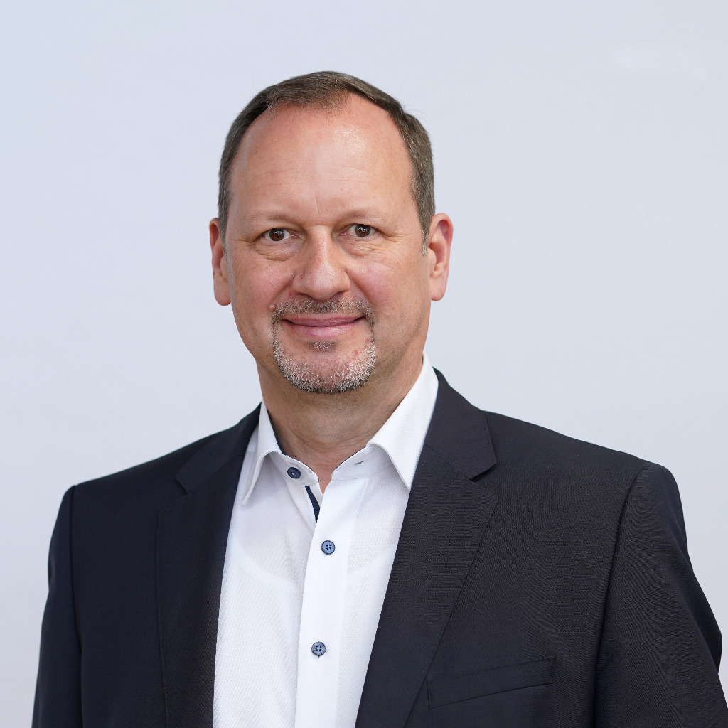 Dipl.Ing. Andreas Elenz Geschäftsführer Dr. Werner Röhrs GmbH & Co