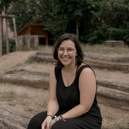 Julia Lakatos