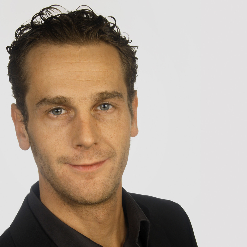Social Media Profilbild Benjamin von Rabenau Bielefeld