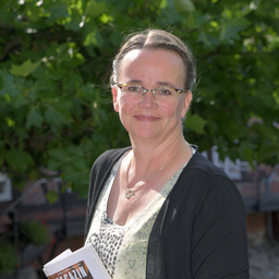 Cora von Schnakenburg