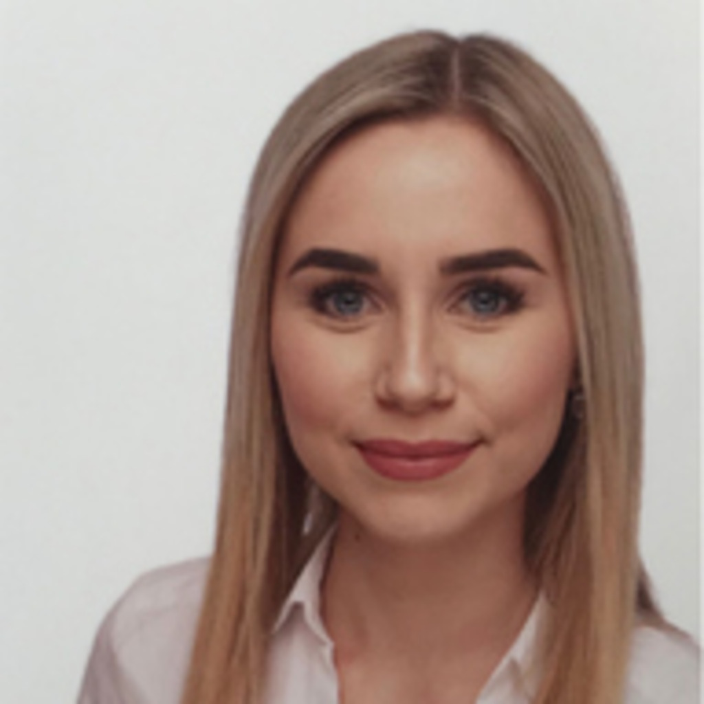 dorina-nabizada-tourismuskauffrau-hapag-lloyd-reiseb-ro-xing