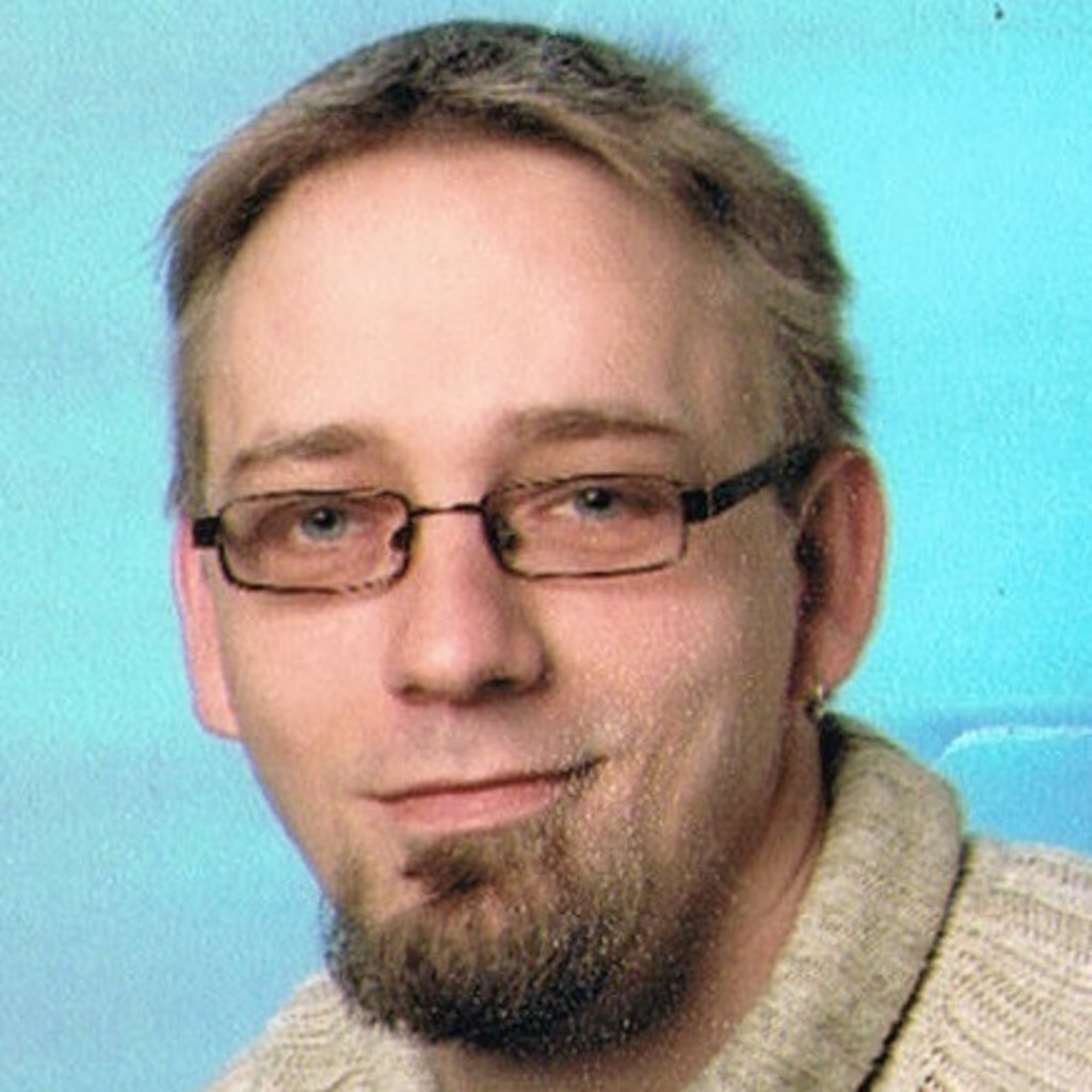 Michael Kuffer Central Technical Trainer Tesla XING