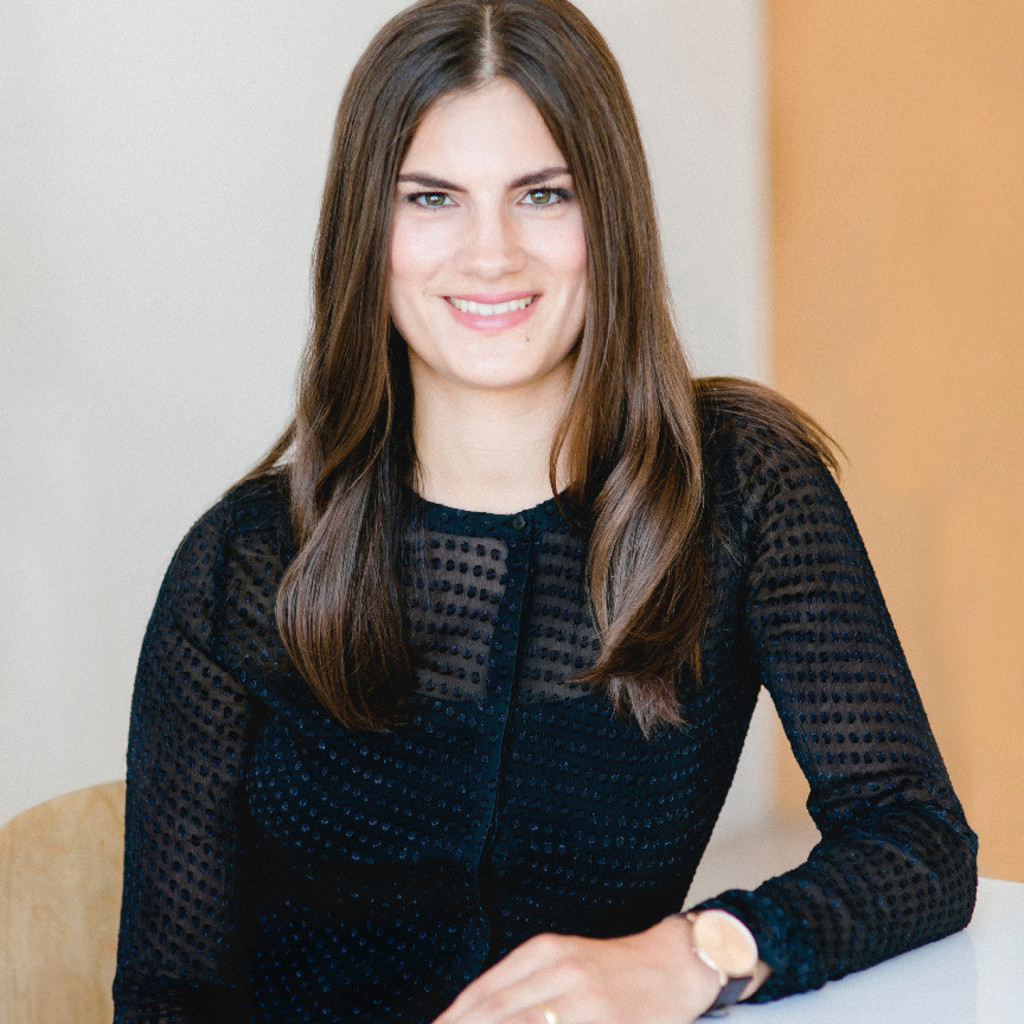 Julia Enke Fundraising / Marketing Stiftung Deutsche Krebshilfe XING