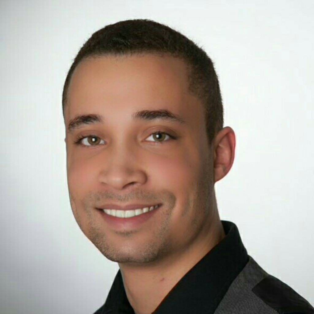 Patrick Robinson Frühstückskoch Vital Hotel Frankfurt XING